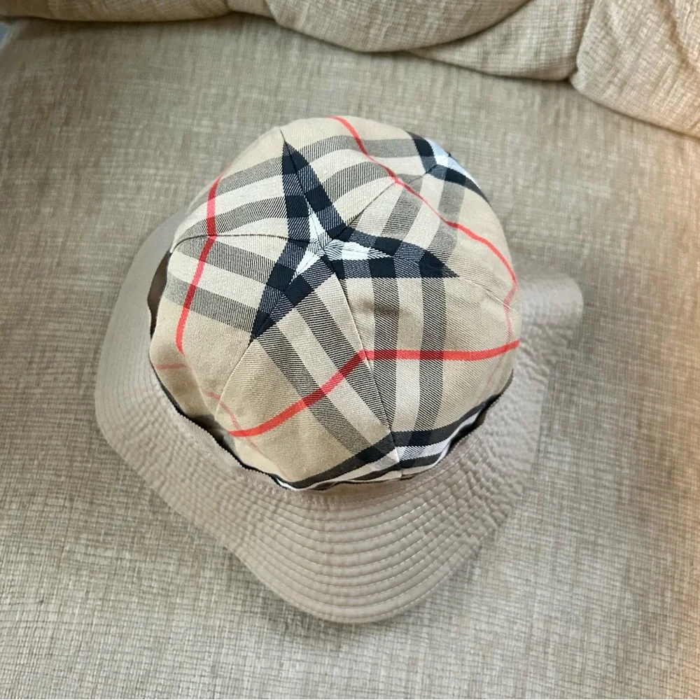 Vintage Burberry Reversible Round Bucket Hat - Picture 2 of 9